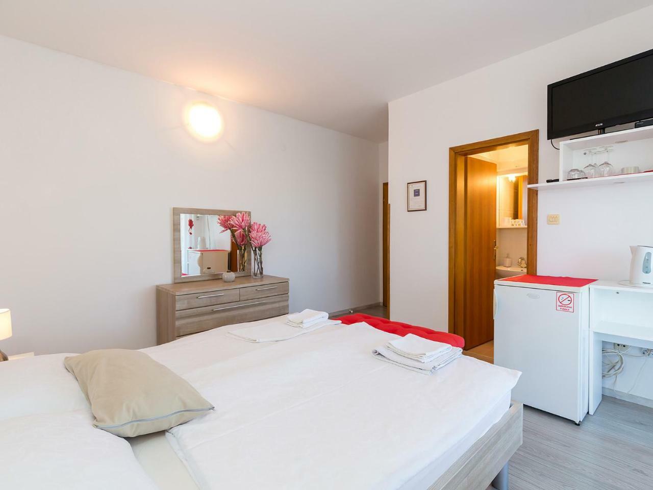 Ulika Rooms & Apartments Пореч Екстер'єр фото