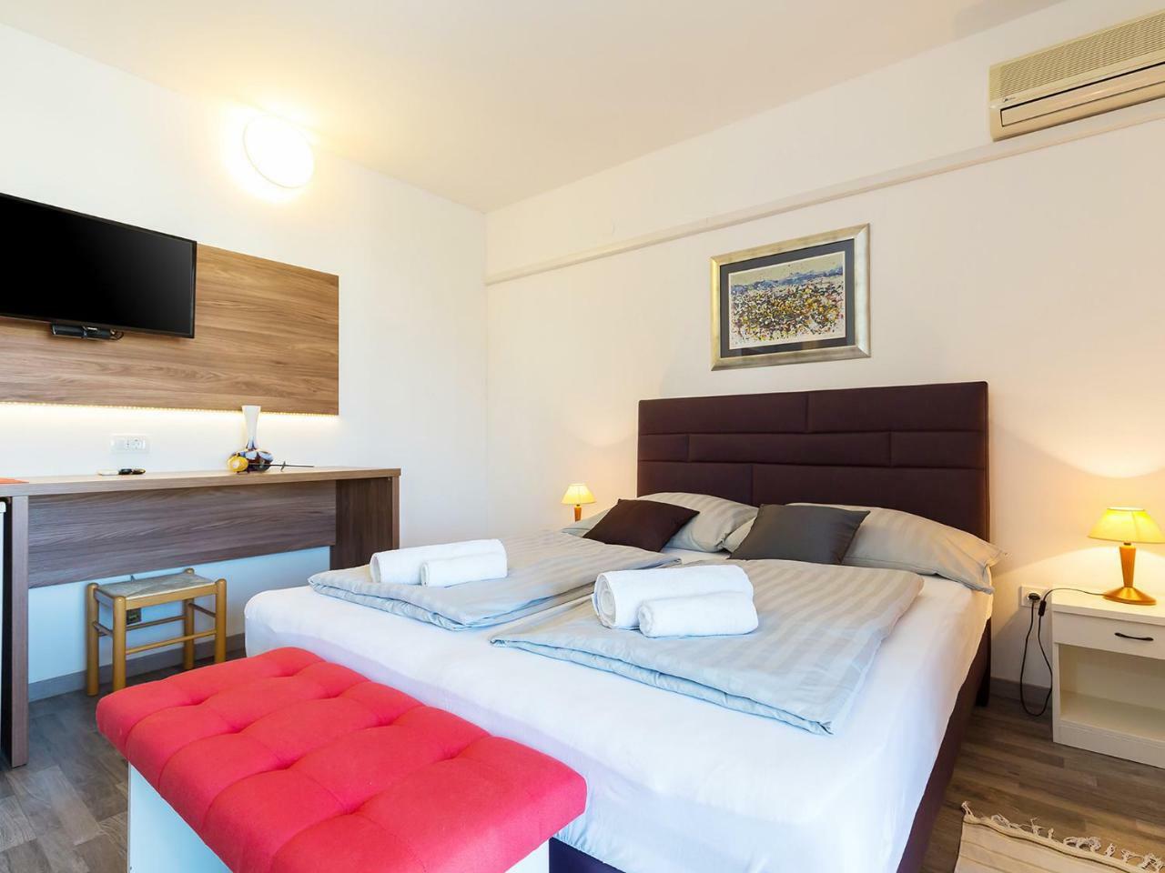 Ulika Rooms & Apartments Пореч Екстер'єр фото